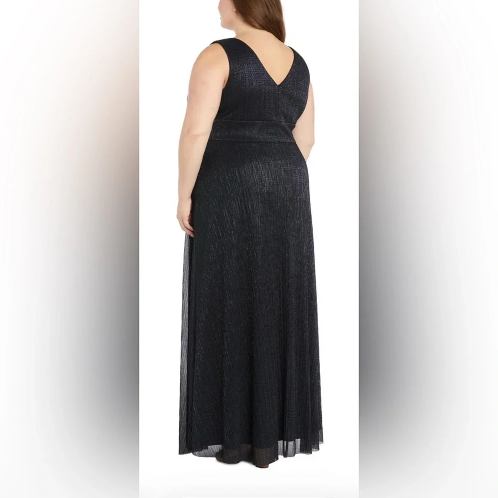 R & M Richard Plus Size Long Embellished Metallic Dress 3138 Size 18 - Picture 3 of 10